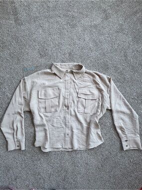 Light Beige Button-Up Blouse Women’s Large